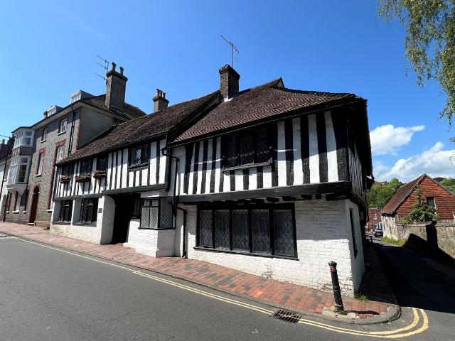 Southover High Street, Lewes BN7, 3 bed cottage to rent, £1,900 pcm | PrimeLocation