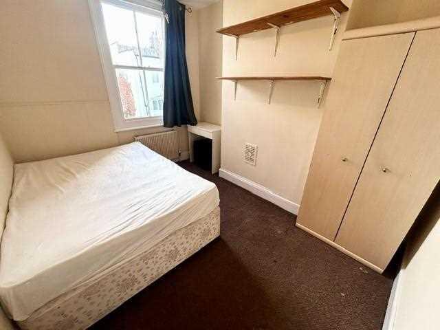 Southover Street, Room 4, Brighton 5 bed house share to rent £550 pcm £127 pw