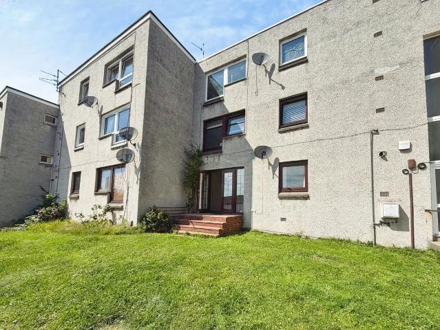 Southampton Place, Dundee DD4, 2 bed flat to rent, £800 pcm | PrimeLocation