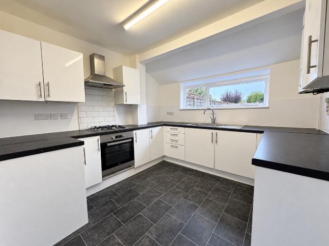 Southampton Road, Eastleigh SO50, 3 bed terraced house to rent, £1,400 pcm | PrimeLocation