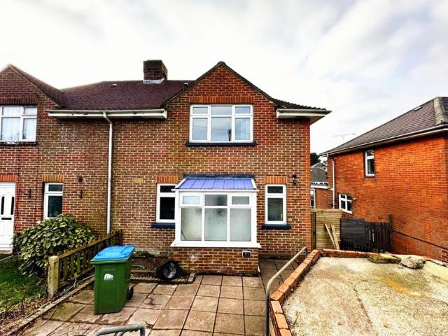 Olive Road, Southampton SO16 3 bed flat to rent £1,550 pcm £358 pw