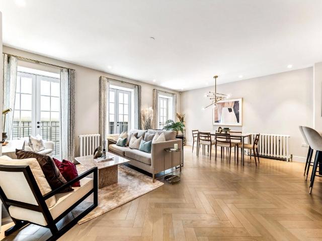 Southampton Street, Covent Garden, WC2E 3 bed apartment to rent £11,917 pcm £2,750 pw