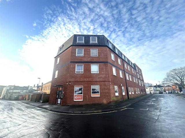 Southampton Street, Southampton. Studio to rent £750 pcm £173 pw