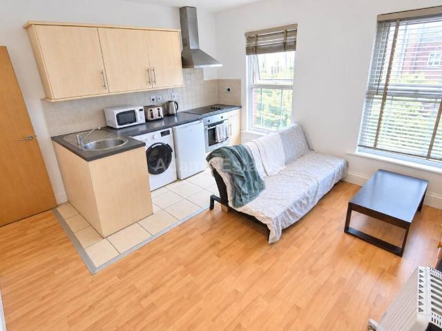 Southampton Street, Reading RG1, 1 bed flat to rent, £1,050 pcm | PrimeLocation