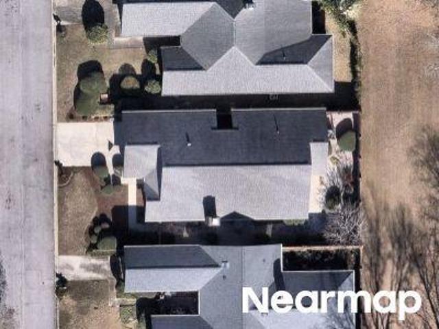 Southbury Ln