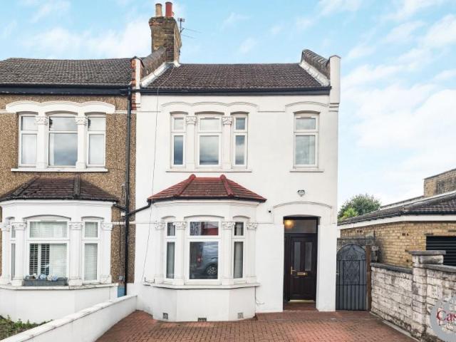 Southbury Road, Enfield EN1 1PN 4 bed terraced house to rent £3,000 pcm £692 pw