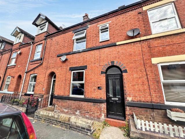 Southbank Street, Leek 4 bed terraced house to rent £1,095 pcm £253 pw