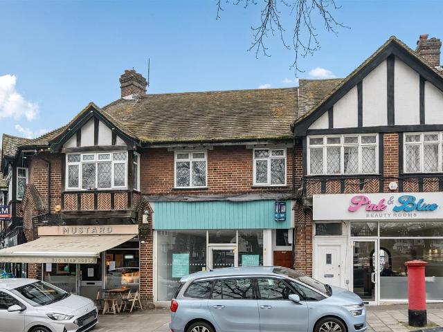 Southborough Lane, Bromley BR2, 2 bed flat to rent, £1,600 pcm | PrimeLocation