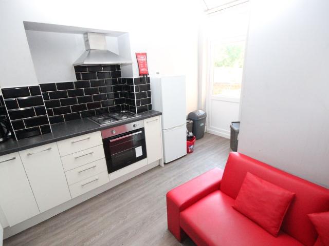 Southbourne Street, Salford M6, 4 bed shared accommodation to rent, £650 pcm | PrimeLocation