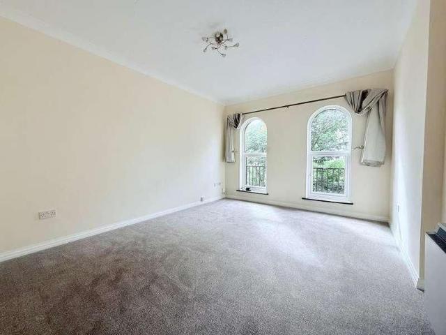 Southchurch Avenue, Southend On Sea, Essex, SS1