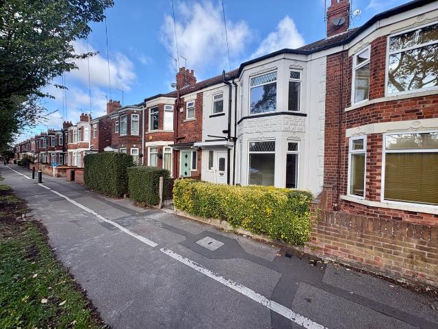 Southcoates Lane, Kingston Upon Hull HU9, 3 bed terraced house to rent, £895 pcm | PrimeLocation