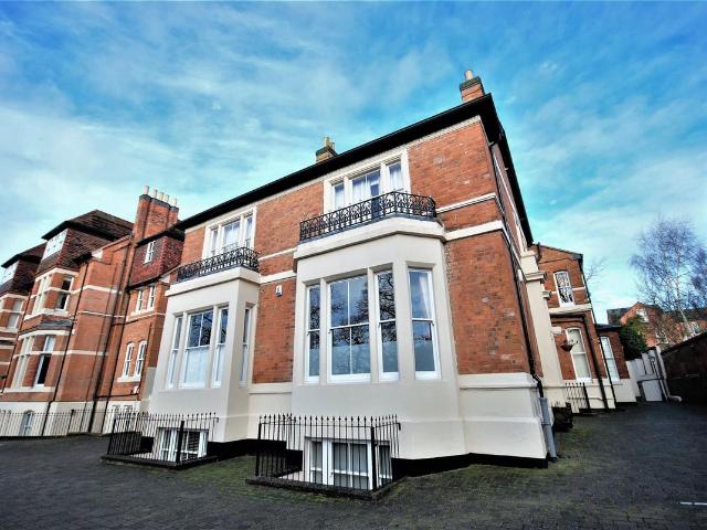 Southcotes, 54 56 Warwick New Road, Leamington Spa CV32, 2 bed flat to rent, £1,850 pcm | PrimeLocation
