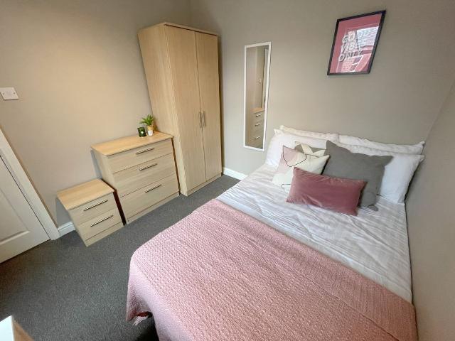 Southdale Road L15, 4 bed shared accommodation to rent, £607 pcm | PrimeLocation