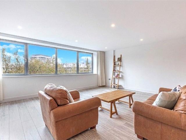 Southey House, 33 Wine Street, City Centre, Bristol BS1, 3 bed flat to rent, £2,400 pcm | PrimeLocation