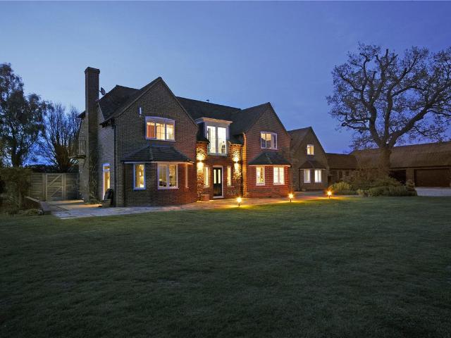 Southend, Henley On Thames, Oxfordshire RG9, 7 bed detached house to rent, £9,000 pcm | PrimeLocation