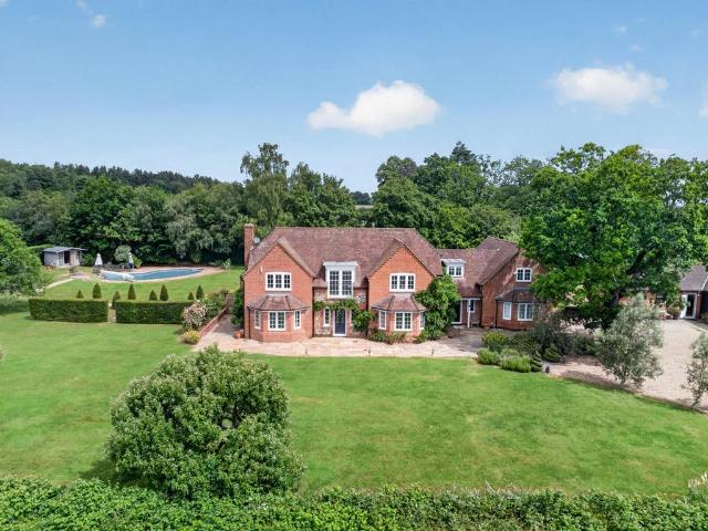 Southend, Henley on thames, RG9 6JP 7 bed country house to rent £10,000 pcm £2,308 pw