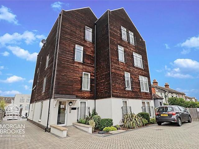 Southend Road, Stanford Le Hope SS17, 2 bed flat to rent, £1,300 pcm | PrimeLocation