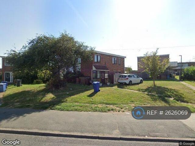 Southend Road, Stanford Le Hope, SS17 3 bed semi detached house to rent £1,900 pcm £438 pw