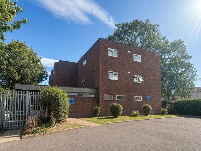 Southend Road, Wickford SS11, Studio to rent, £1,000 pcm | PrimeLocation