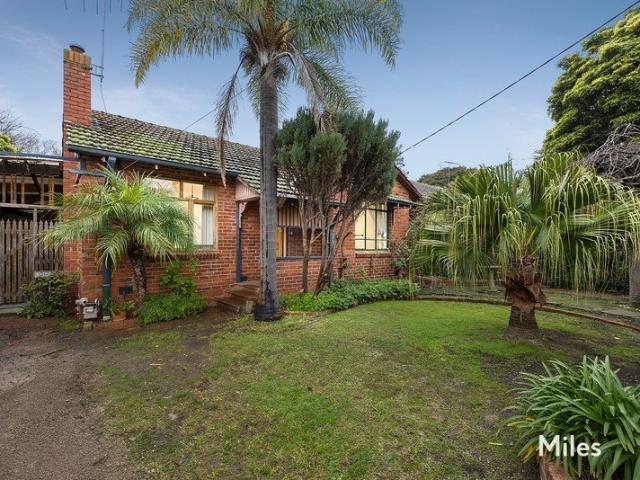 Southern Comfort & Space With North Rear Potential