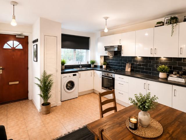 Southern Grove, London E3, 4 bed flat to rent, £3,500 pcm | PrimeLocation
