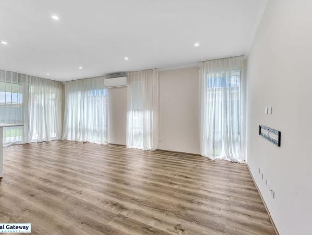 Southern River Modern Family Living 4x2 $800 p/w