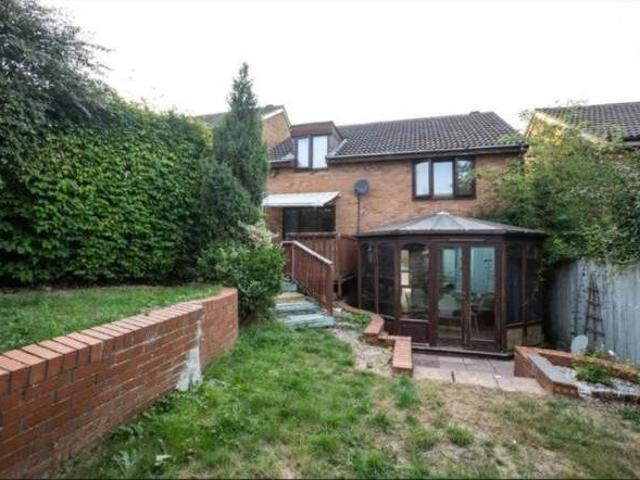 Southernwood Drive, Swindon SN2 4 bed house to rent £1,600 pcm £369 pw
