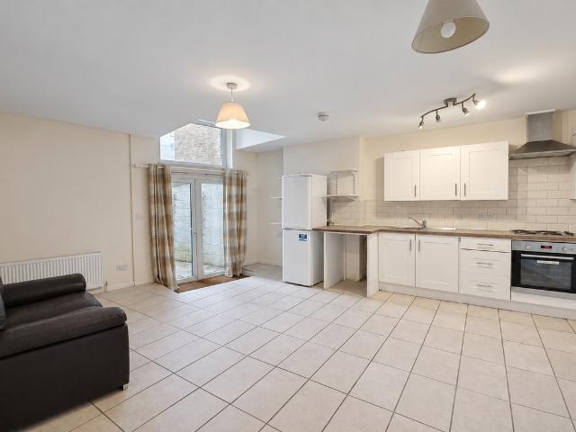 Southfield Road, Chiswick W4, 1 bed flat to rent, £1,603 pcm | PrimeLocation