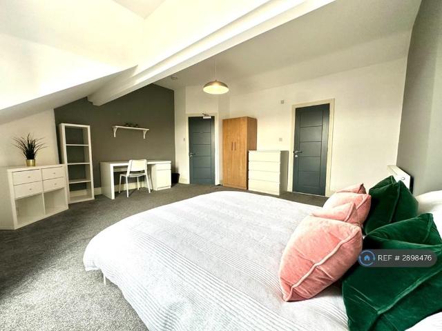 Southfield Road, Middlesbrough, TS1 1 bed in a house share to rent £540 pcm £125 pw