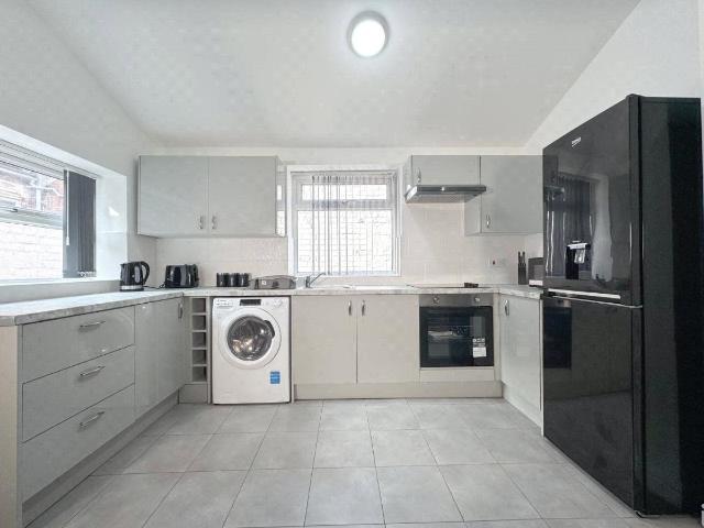 Southfield Road, Middlesbrough TS1, 5 bed shared accommodation to rent, £540 pcm | PrimeLocation