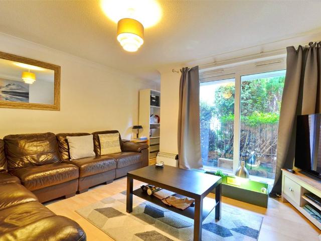 Grosvenor Court, Southfield Road, Westbury On Trym, Bristol BS9, 2 bed flat to rent, £1,400 pcm | PrimeLocation