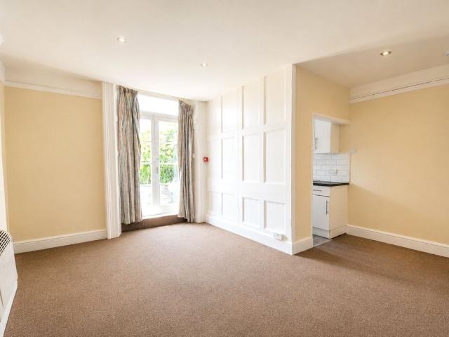 Southfield Road, Westbury On Trym, Bristol, Somerset BS9, 1 bed flat to rent, £815 pcm | PrimeLocation