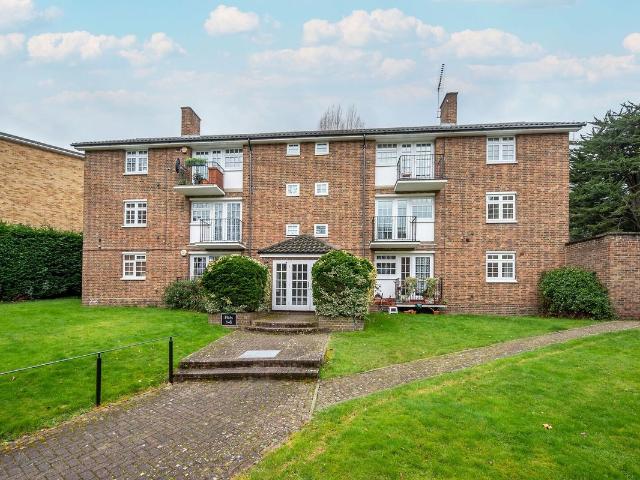 Southfields Court, Southfields, London SW19, 2 bed flat to rent, £2,450 pcm | PrimeLocation