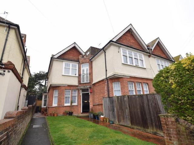 Southfields Road, Eastbourne BN21 2 bed apartment to rent £1,150 pcm £265 pw