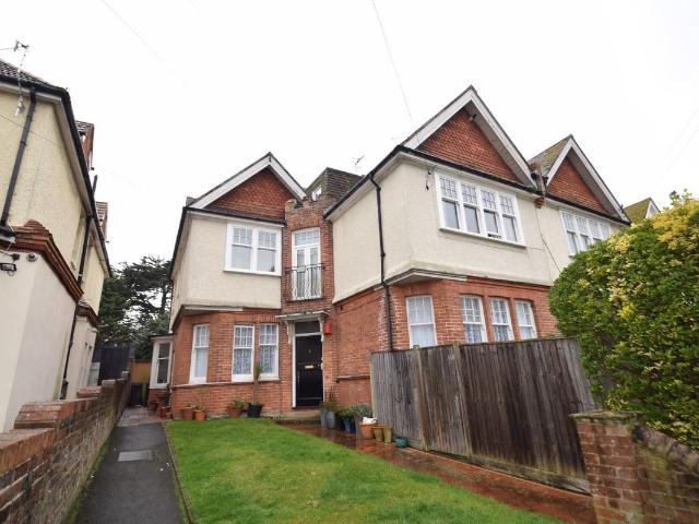 Southfields Road, Eastbourne BN21, 2 bed flat to rent, £1,150 pcm | PrimeLocation