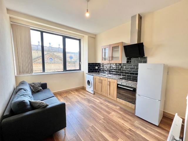 Southgate House, Halifax HX1, 1 bed flat to rent, £600 pcm | PrimeLocation