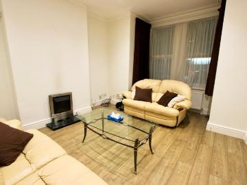 Southgate N11, 4 bed end terrace house to rent, £3,200 pcm | PrimeLocation