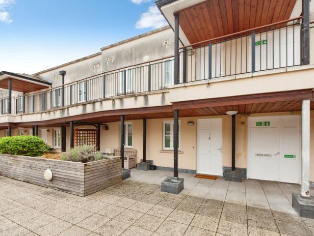 Southgate Street, Bath, Somerset BA1, 2 bed flat to rent, £1,900 pcm | PrimeLocation