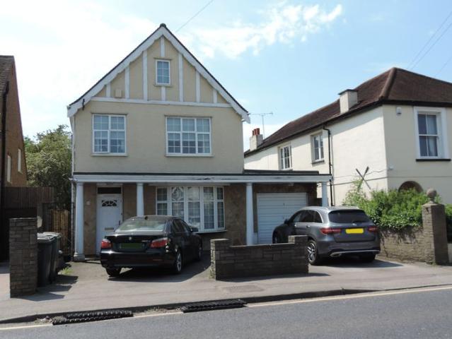 Southgate Road, Potters Bar EN6, 3 bed property to rent, £2,700 pcm | PrimeLocation