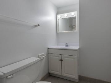 Southpoint 1 Bedroom Apartment for Rent at 5415 Victoria Rd, Halifax, NS B3H 4K5