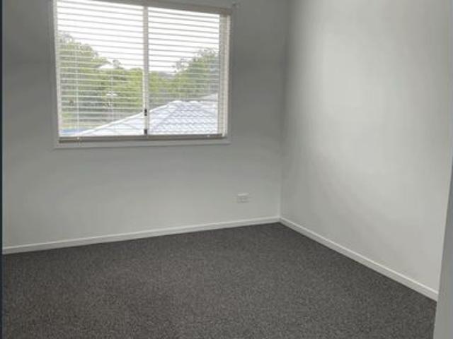 Southport 3 Bedroom Townhouse for Lease Inground Pool 27 Jul 2026