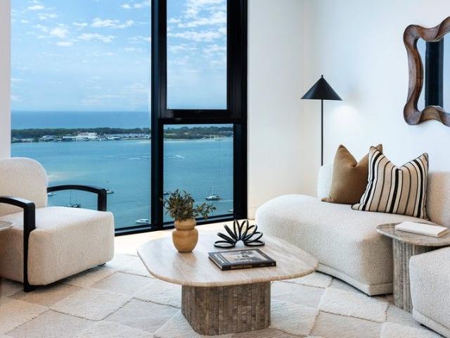 Southport's Premier Penthouse with Sweeping Ocean and Broadwater Outlook