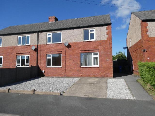 Southsea Road, Woodhouse, Sheffield. 3 bed semi detached house to rent £900 pcm £208 pw
