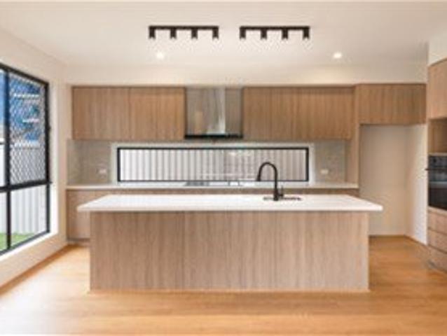 Southside Sunnybank Fabulous location with convenience!