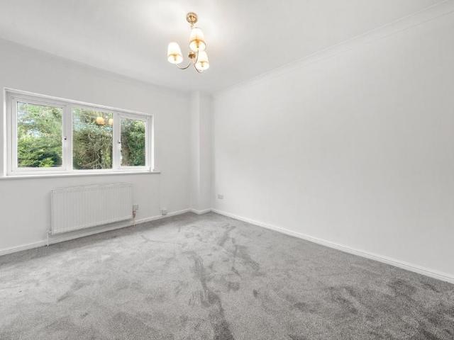 Southview Road, Crowborough 2 bed apartment to rent £1,200 pcm £277 pw