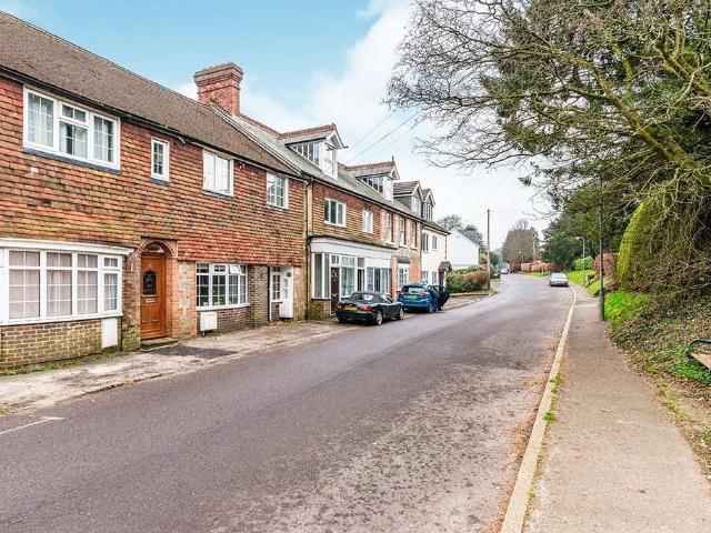 Southview Road, East Sussex TN6 1 bed flat to rent £850 pcm £196 pw