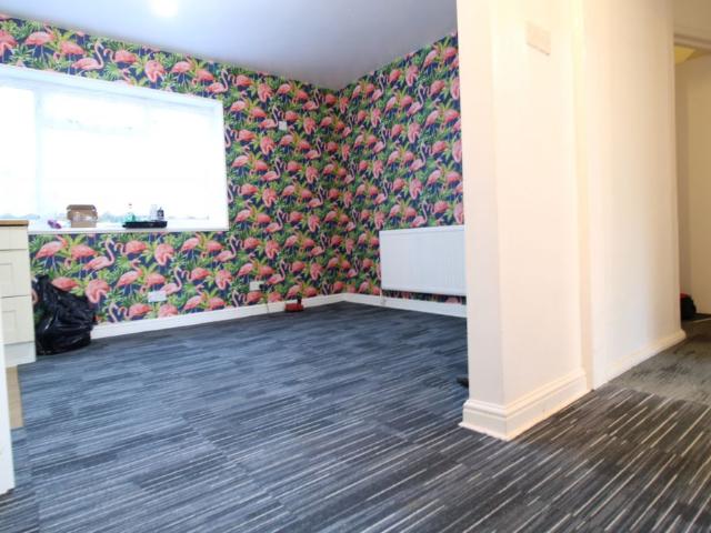 Southville Close, Tw TW14, 5 bed shared accommodation to rent, £2,750 pcm | PrimeLocation