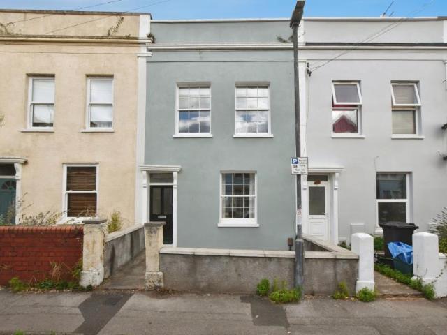 Southville Place, Bristol BS3 3 bed terraced house to rent £2,600 pcm £600 pw