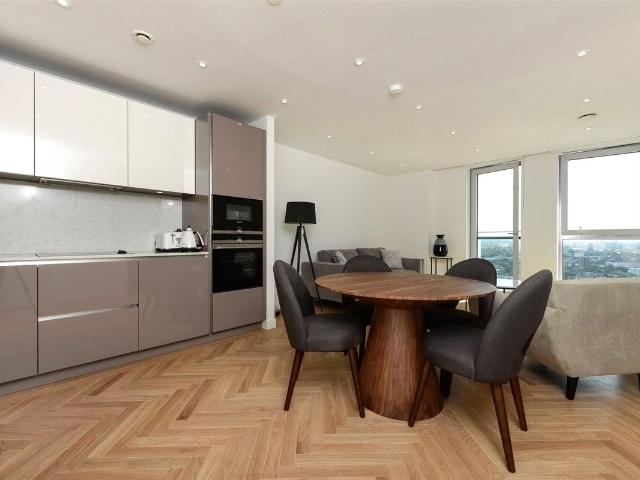 Southwark Bridge Road, London SE1, 2 bed flat to rent, £3,400 pcm | PrimeLocation
