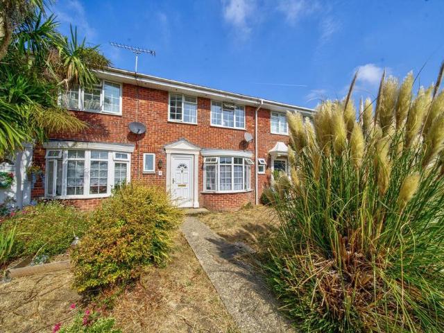 Southwark Walk, Bognor Regis 3 bed house to rent £1,500 pcm £346 pw